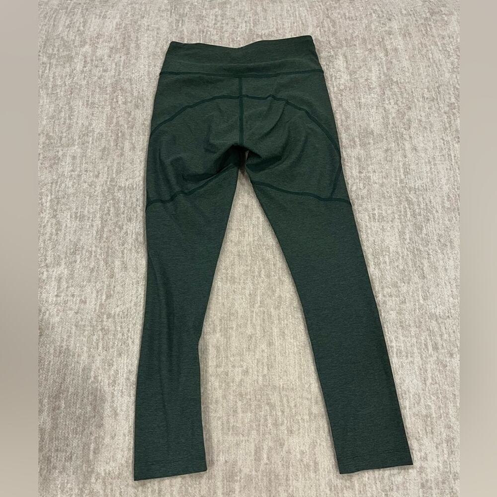 Outdoor Voices
Green 3/4 Warm Up Hunter - Xs Activewear Leggings - Picture 5 of 5